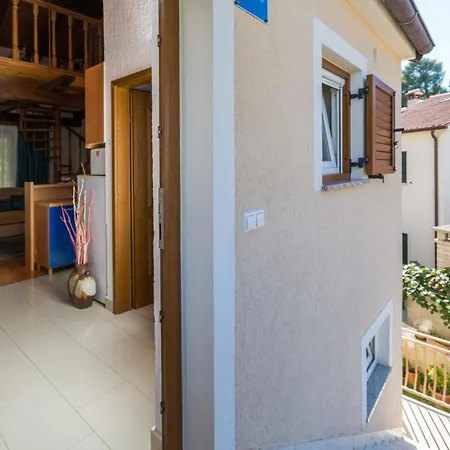Apartman With A Parking Space - 2216