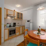 With Parking Space - 2216 Апартаменты Пореч