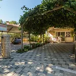 Апартаменты With Parking Space - 2216 *