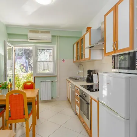 Apartment With Parking Space - 2216 Porec