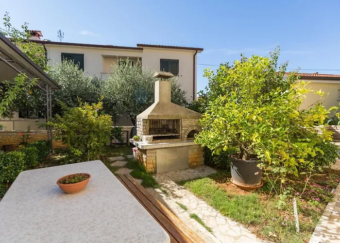 アパート With Parking Space - 2216 *