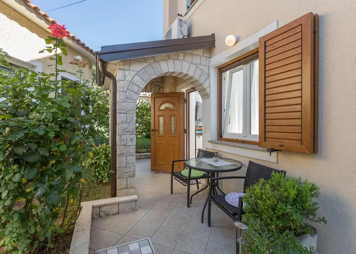 With Parking Space - 2216 アパート ポレッチ