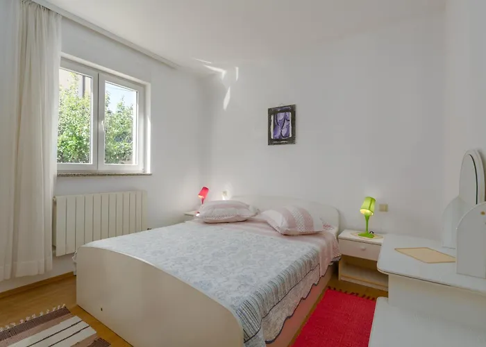 With Parking Space - 2216 ポレッチ